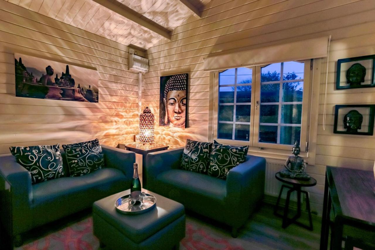 The Retreat Log Cabin Sudbury  Exterior photo